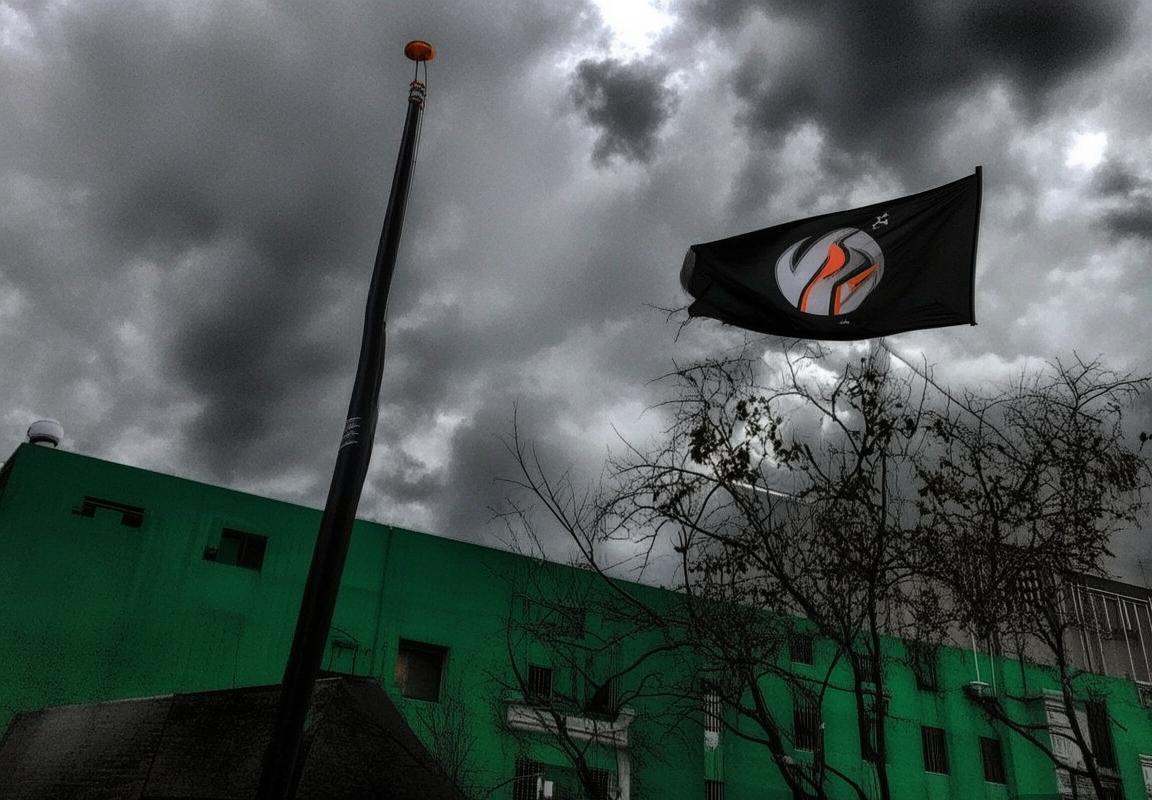 扬尼斯·阿德托昆博加盟凯尔特人！雄鹿NBA交易震动联盟，东部格局一夜颠覆